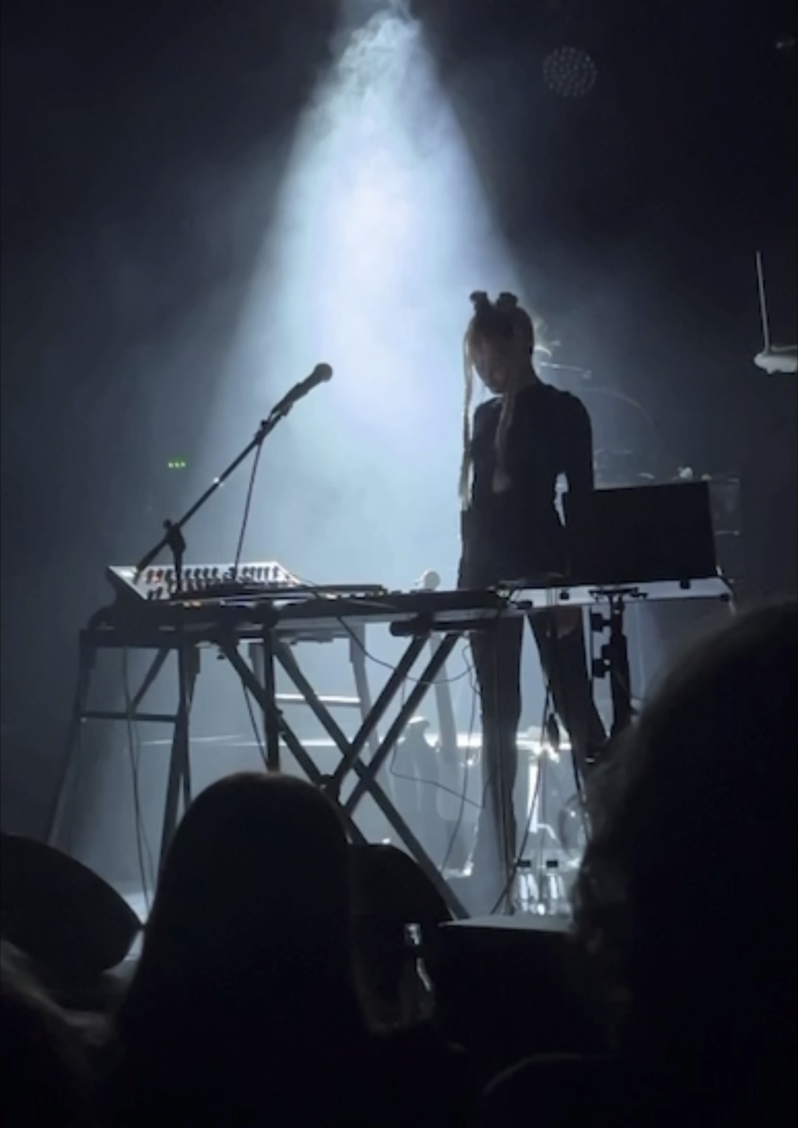 Lyhre Live Photo by DHMC.STUDIO